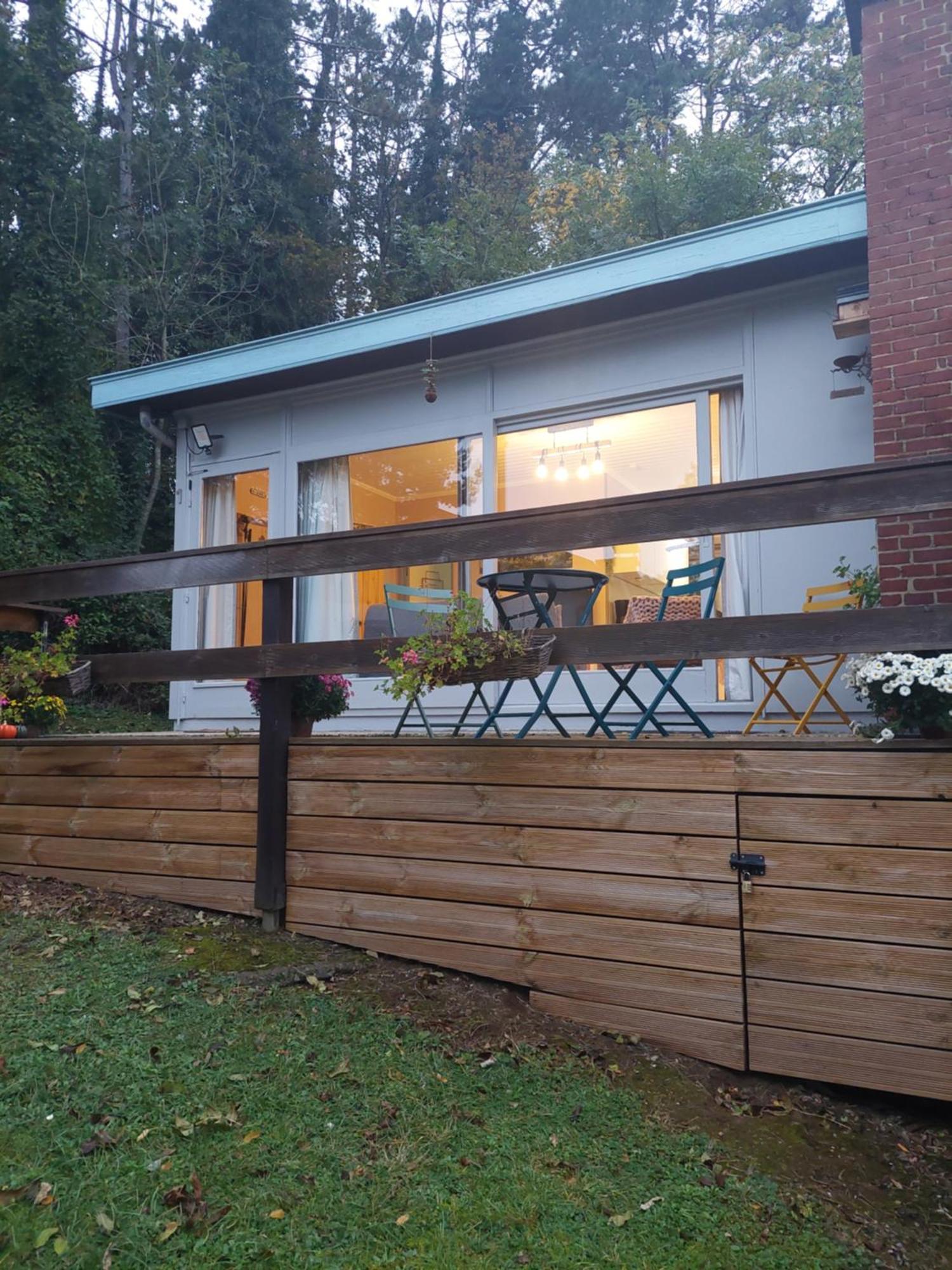 Le Petit Chalet - Bungalow Waulsort エクステリア 写真