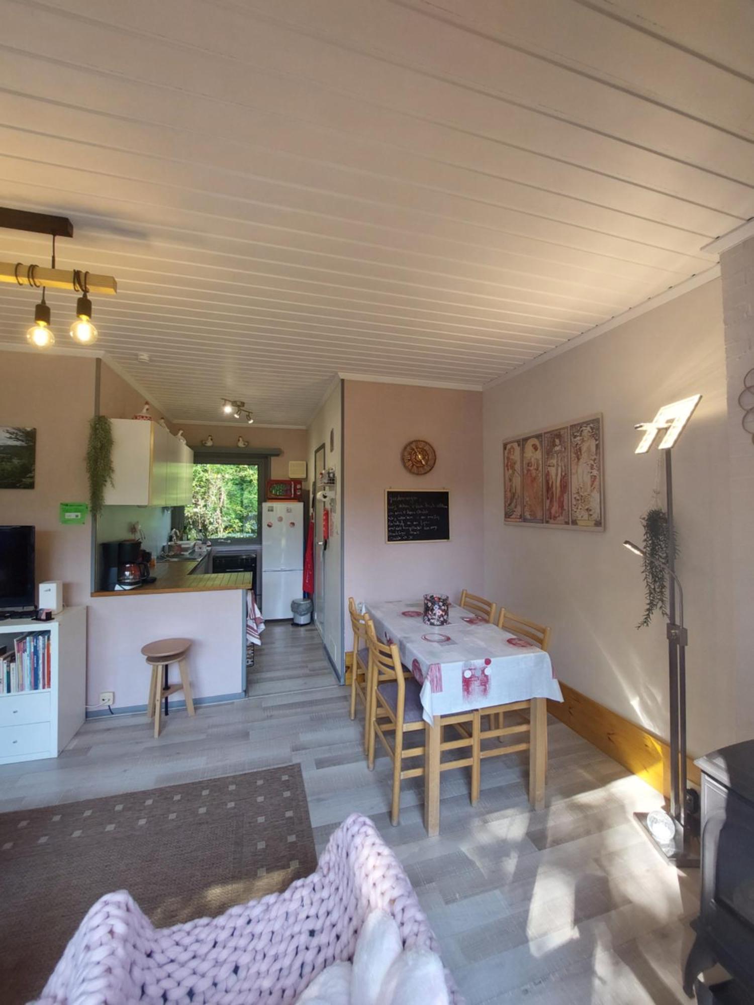 Le Petit Chalet - Bungalow Waulsort エクステリア 写真