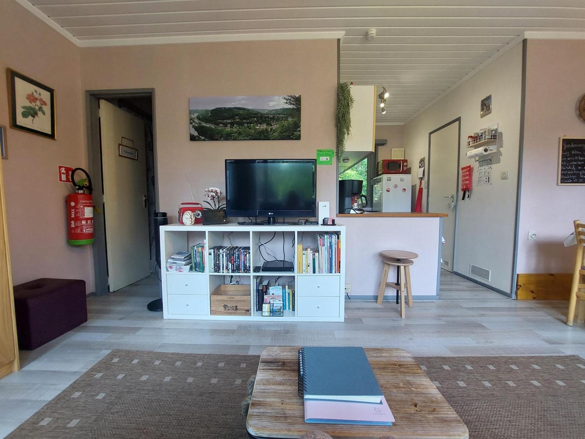 Le Petit Chalet - Bungalow Waulsort エクステリア 写真