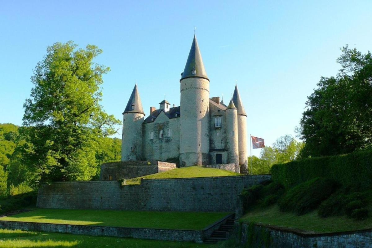 Le Petit Chalet - Bungalow Waulsort エクステリア 写真